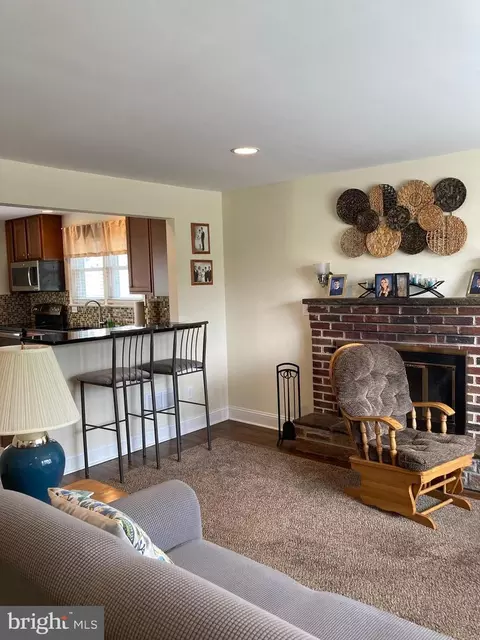 Living - 3914 Chichester Ave, Boothwyn, PA 19061 photo 1 of 3