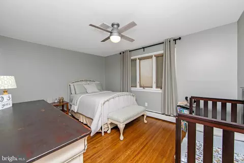 Bedroom - 800 W Rolling Rd, Springfield, PA 19064 photo 8 of 9