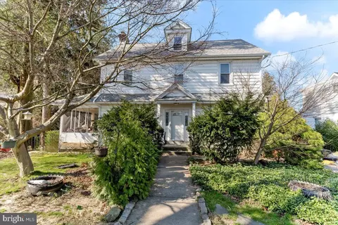 540 Royal Ave, Havertown, PA 19083