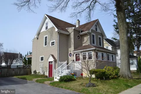 329 Swarthmore Ave, Folsom, PA 19033