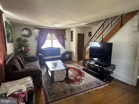 Entry Way - 110 Ivy Ct, Upper Darby, PA 19082 photo 1 of 4