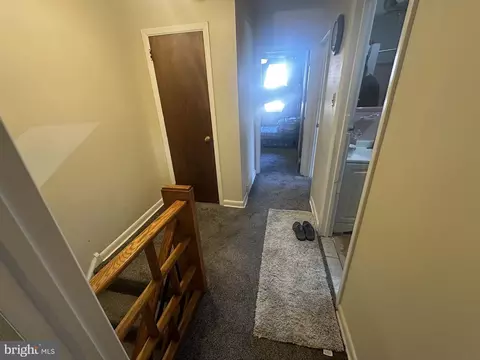 Entry Way - 110 Ivy Ct, Upper Darby, PA 19082 photo 3 of 4