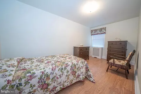 Bedroom - 202 Kent Rd, Upper Darby, PA 19082 photo 4 of 4