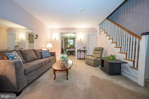 Living - 202 Kent Rd, Upper Darby, PA 19082 photo 1 of 3