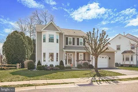 115 Mercedes Dr, Aston, PA 19014