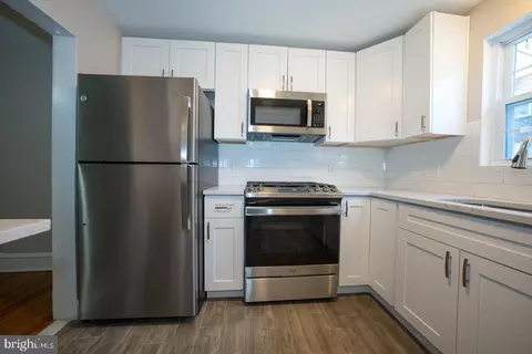 Kitchen - 7252 Lamport Rd, Upper Darby, PA 19082 photo 3 of 5