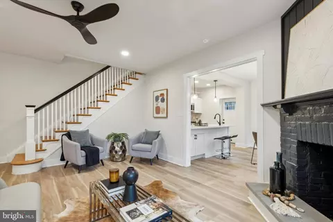 Living - 391 Morris Rd, Wayne, PA 19087 photo 2 of 3