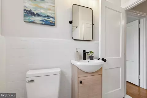 Bath - 391 Morris Rd, Wayne, PA 19087 photo 6 of 6