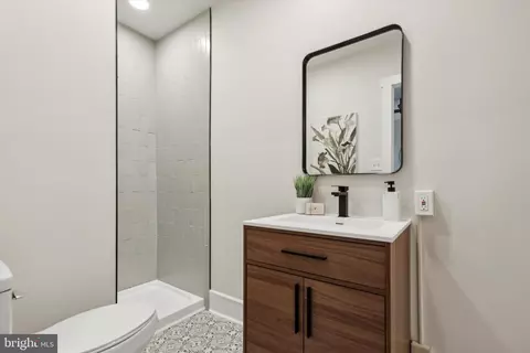 Bath - 391 Morris Rd, Wayne, PA 19087 photo 4 of 6