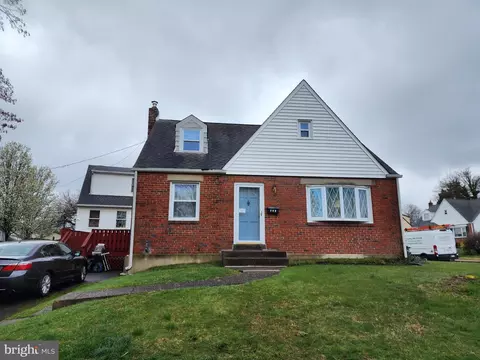 708 Brooke Cir, Morton, PA 19070