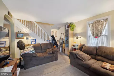 Living - 2111 Ferncroft Ave, Boothwyn, PA 19061 photo 1 of 2