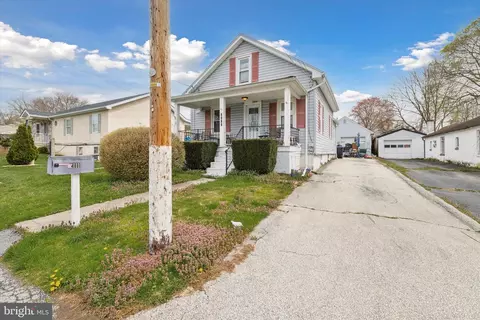 Exterior - 2111 Ferncroft Ave, Boothwyn, PA 19061 photo 3 of 7