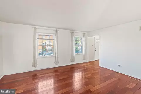 Living - 40 Maple Ave, Upper Darby, PA 19082 photo 2 of 3