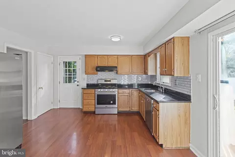 Kitchen - 40 Maple Ave, Upper Darby, PA 19082 photo 1 of 2