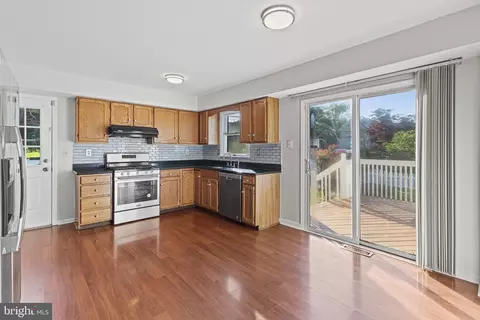 Kitchen - 40 Maple Ave, Upper Darby, PA 19082 photo 2 of 2