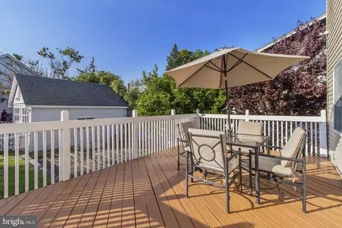 Exterior - 40 Maple Ave, Upper Darby, PA 19082 photo 2 of 5