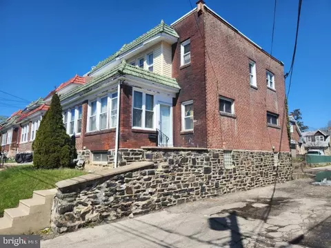 95 Barker Ave, Sharon Hill, PA 19079