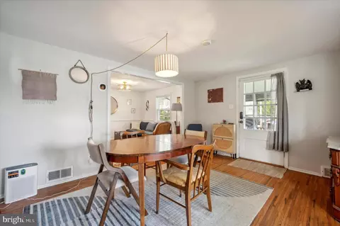 Dining - 724 Thorndale Rd, Aldan, PA 19018 photo 2 of 2