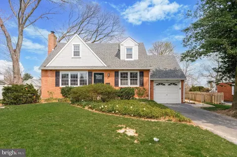 2621 Oriole Rd, Broomall, PA 19008