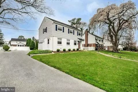Exterior - 334 E Thomson Ave, Springfield, PA 19064 photo 2 of 9
