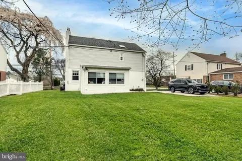 Exterior - 334 E Thomson Ave, Springfield, PA 19064 photo 7 of 9