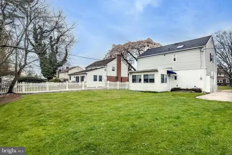 Exterior - 334 E Thomson Ave, Springfield, PA 19064 photo 8 of 9