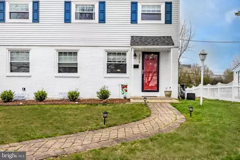Exterior - 334 E Thomson Ave, Springfield, PA 19064 photo 3 of 9