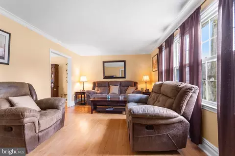 Living - 2625 Valley Frg, Boothwyn, PA 19061 photo 1 of 3