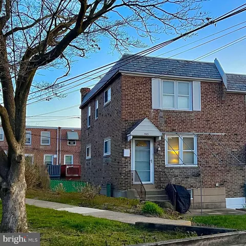 925 Brenton Rd, Drexel Hill, PA 19026