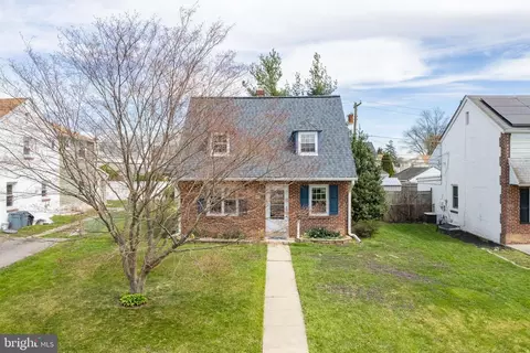864 Quaint St, Secane, PA 19018
