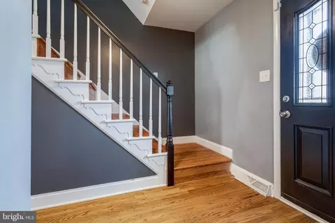 Entry Way - 2539 E Colonial Dr, Boothwyn, PA 19061 photo 2 of 2