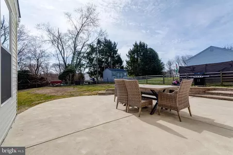 Exterior - 2539 E Colonial Dr, Boothwyn, PA 19061 photo 6 of 11