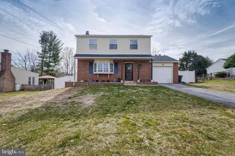 2539 E Colonial Dr, Boothwyn, PA 19061
