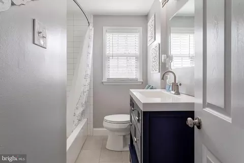 Bath - 2539 E Colonial Dr, Boothwyn, PA 19061 photo 3 of 3