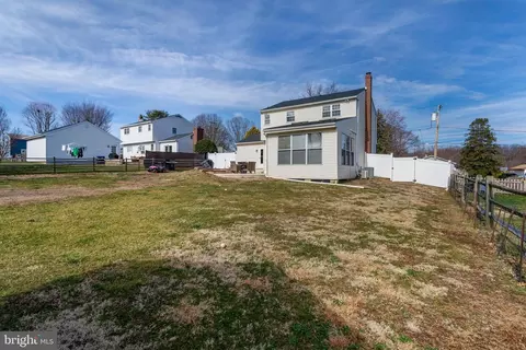 Exterior - 2539 E Colonial Dr, Boothwyn, PA 19061 photo 11 of 11