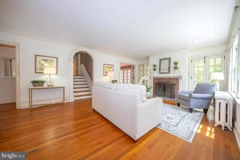 Living - 408 Audubon Ave, Wayne, PA 19087 photo 1 of 4
