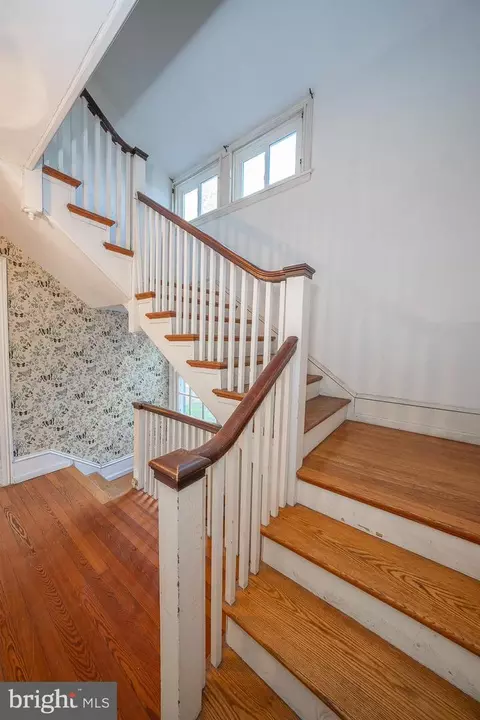 Entry Way - 408 Audubon Ave, Wayne, PA 19087 photo 8 of 12