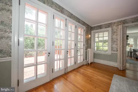 Entry Way - 408 Audubon Ave, Wayne, PA 19087 photo 2 of 12