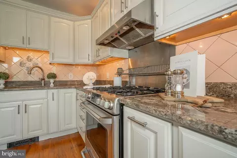 Kitchen - 408 Audubon Ave, Wayne, PA 19087 photo 3 of 3