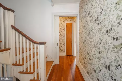 Entry Way - 408 Audubon Ave, Wayne, PA 19087 photo 10 of 12