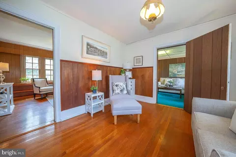 Entry Way - 408 Audubon Ave, Wayne, PA 19087 photo 6 of 12
