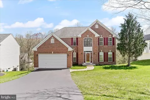 35 Huntingdon Farm Dr, Glen Mills, PA 19342