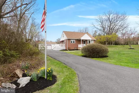 3175 Foulk Rd, Garnet Valley, PA 19060