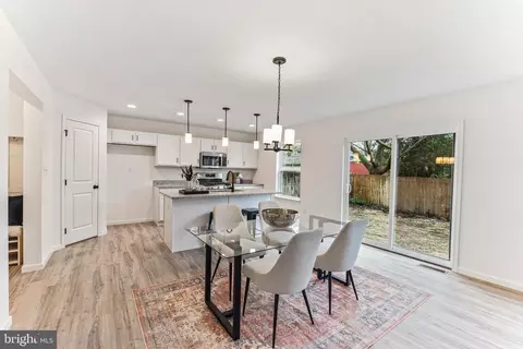 Dining - 300 Beech Rd, Wallingford, PA 19086 photo 1 of 2
