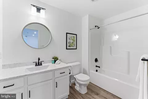 Bath - 300 Beech Rd, Wallingford, PA 19086 photo 2 of 4