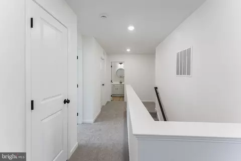 Entry Way - 300 Beech Rd, Wallingford, PA 19086 photo 3 of 3