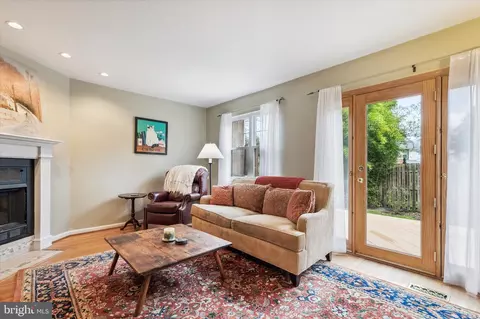 Living - 421 Eagle Rd #11, Wayne, PA 19087 photo 1 of 3