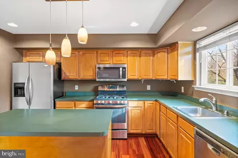 Kitchen - 1 Victory, Ogden, PA 19061 photo 3 of 4