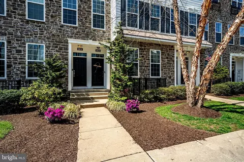 106 B Jay Aly, Media, PA 19063