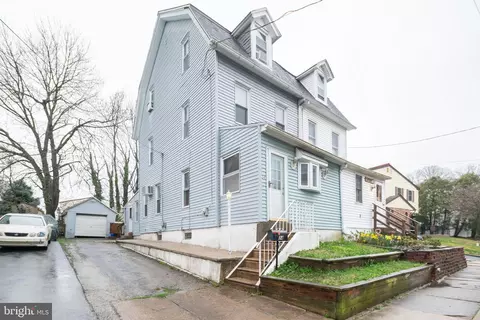 34 Maple Ter, Clifton Heights, PA 19018